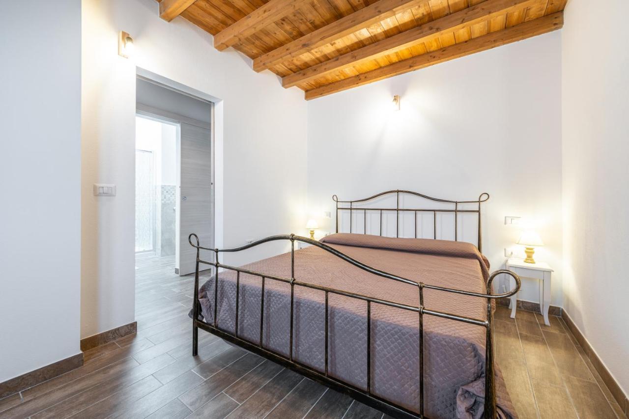 Casa Giovanna San Giovanni Suèrgiu エクステリア 写真