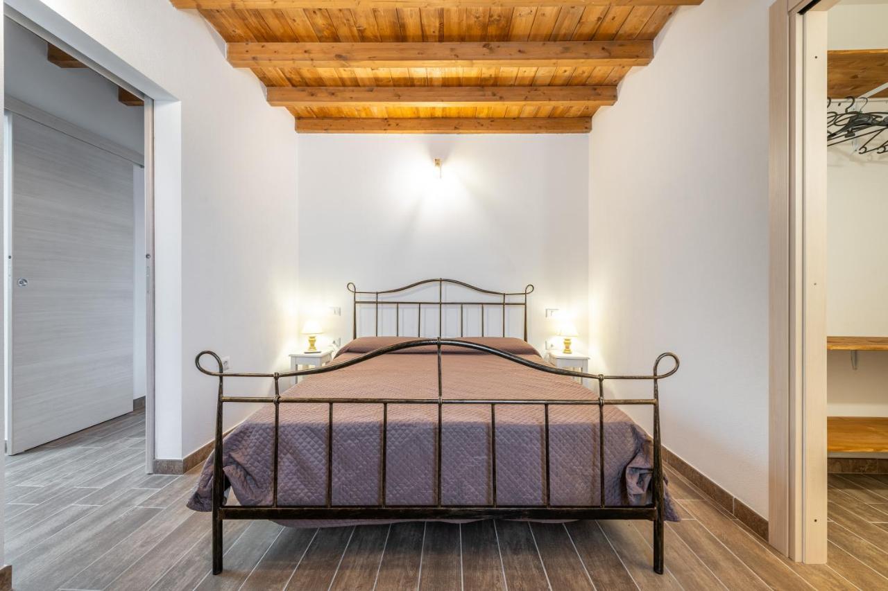 Casa Giovanna San Giovanni Suèrgiu エクステリア 写真