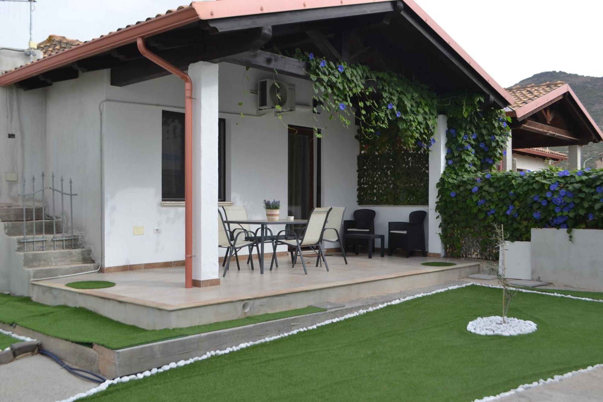Casa Giovanna San Giovanni Suèrgiu エクステリア 写真